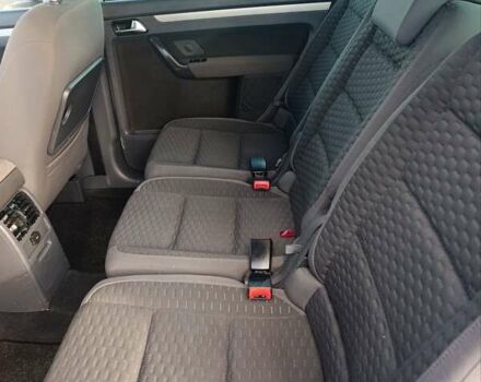 Серый Фольксваген Туран, объемом двигателя 1.6 л и пробегом 203 тыс. км за 6900 $, фото 48 на Automoto.ua