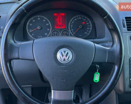 Серый Фольксваген Туран, объемом двигателя 1.39 л и пробегом 242 тыс. км за 7000 $, фото 11 на Automoto.ua