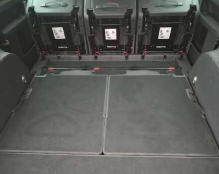 Серый Фольксваген Туран, объемом двигателя 1.4 л и пробегом 217 тыс. км за 7200 $, фото 7 на Automoto.ua