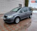 Серый Фольксваген Туран, объемом двигателя 1.6 л и пробегом 197 тыс. км за 7499 $, фото 1 на Automoto.ua