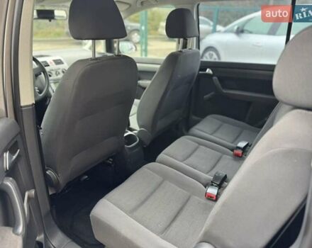 Серый Фольксваген Туран, объемом двигателя 1.6 л и пробегом 232 тыс. км за 7200 $, фото 12 на Automoto.ua