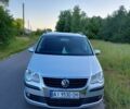 Серый Фольксваген Туран, объемом двигателя 1.4 л и пробегом 200 тыс. км за 7000 $, фото 4 на Automoto.ua