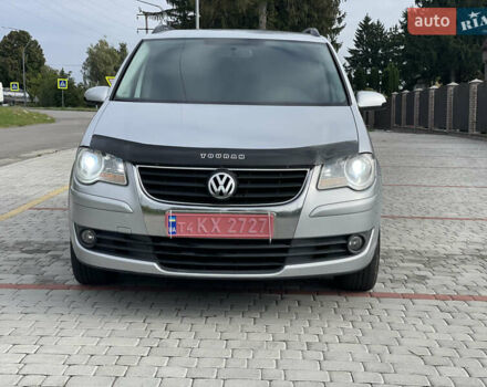 Серый Фольксваген Туран, объемом двигателя 1.9 л и пробегом 263 тыс. км за 7400 $, фото 4 на Automoto.ua