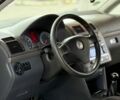 Серый Фольксваген Туран, объемом двигателя 2 л и пробегом 260 тыс. км за 5300 $, фото 4 на Automoto.ua