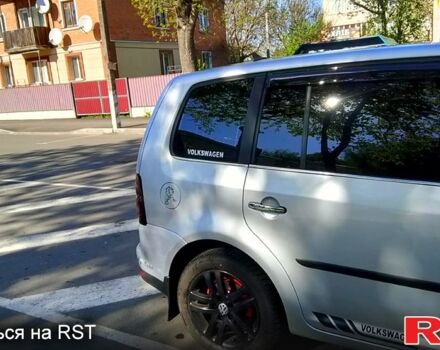 Серый Фольксваген Туран, объемом двигателя 1.4 л и пробегом 214 тыс. км за 5100 $, фото 3 на Automoto.ua