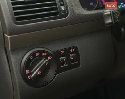 Сірий Фольксваген Туран, об'ємом двигуна 1.9 л та пробігом 221 тис. км за 6600 $, фото 25 на Automoto.ua