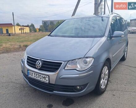 Серый Фольксваген Туран, объемом двигателя 1.4 л и пробегом 209 тыс. км за 6500 $, фото 6 на Automoto.ua