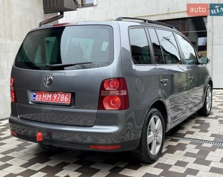 Серый Фольксваген Туран, объемом двигателя 1.6 л и пробегом 251 тыс. км за 6950 $, фото 13 на Automoto.ua