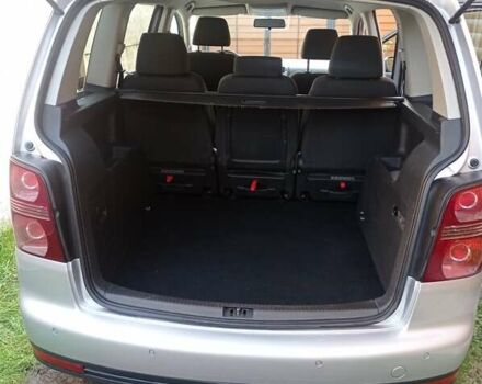 Сірий Фольксваген Туран, об'ємом двигуна 1.6 л та пробігом 285 тис. км за 6000 $, фото 6 на Automoto.ua