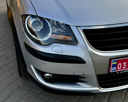 Сірий Фольксваген Туран, об'ємом двигуна 1.6 л та пробігом 218 тис. км за 8400 $, фото 21 на Automoto.ua