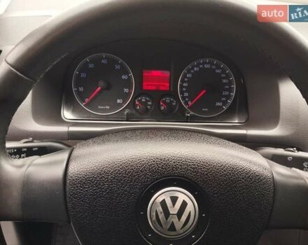 Серый Фольксваген Туран, объемом двигателя 1.6 л и пробегом 254 тыс. км за 7650 $, фото 46 на Automoto.ua