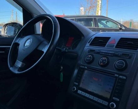 Серый Фольксваген Туран, объемом двигателя 1.4 л и пробегом 242 тыс. км за 7000 $, фото 17 на Automoto.ua