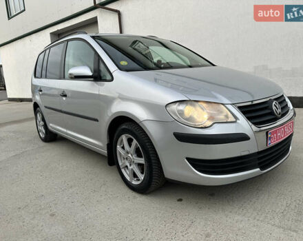 Серый Фольксваген Туран, объемом двигателя 1.6 л и пробегом 215 тыс. км за 6800 $, фото 19 на Automoto.ua