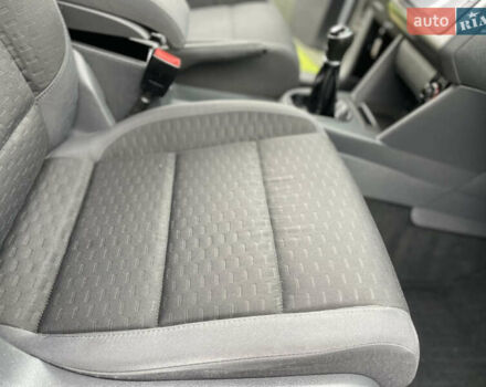 Серый Фольксваген Туран, объемом двигателя 1.9 л и пробегом 263 тыс. км за 7400 $, фото 27 на Automoto.ua