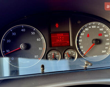 Сірий Фольксваген Туран, об'ємом двигуна 1.6 л та пробігом 218 тис. км за 8400 $, фото 26 на Automoto.ua