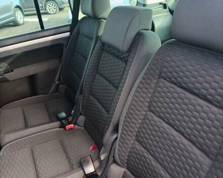 Серый Фольксваген Туран, объемом двигателя 1.6 л и пробегом 203 тыс. км за 6900 $, фото 43 на Automoto.ua