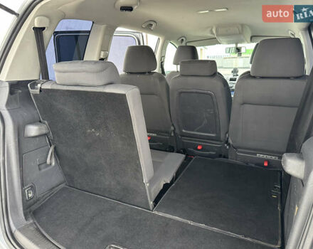 Серый Фольксваген Туран, объемом двигателя 1.6 л и пробегом 215 тыс. км за 6800 $, фото 36 на Automoto.ua