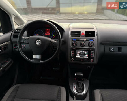 Сірий Фольксваген Туран, об'ємом двигуна 1.9 л та пробігом 221 тис. км за 6600 $, фото 28 на Automoto.ua