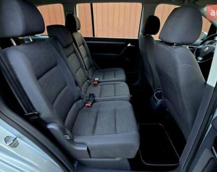 Сірий Фольксваген Туран, об'ємом двигуна 1.6 л та пробігом 225 тис. км за 7777 $, фото 37 на Automoto.ua