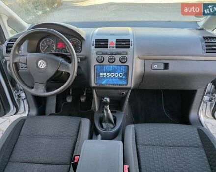 Серый Фольксваген Туран, объемом двигателя 1.6 л и пробегом 225 тыс. км за 6700 $, фото 42 на Automoto.ua