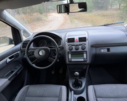 Серый Фольксваген Туран, объемом двигателя 1.6 л и пробегом 246 тыс. км за 5950 $, фото 9 на Automoto.ua