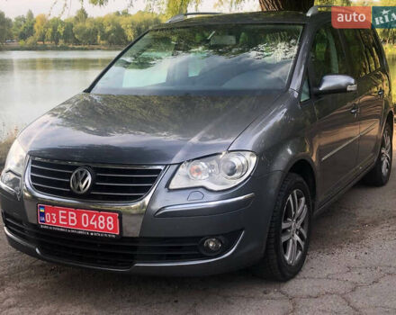 Сірий Фольксваген Туран, об'ємом двигуна 2 л та пробігом 254 тис. км за 6700 $, фото 2 на Automoto.ua