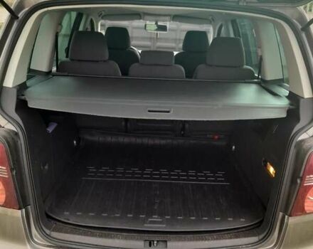 Сірий Фольксваген Туран, об'ємом двигуна 1.4 л та пробігом 250 тис. км за 6500 $, фото 12 на Automoto.ua