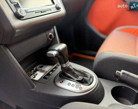 Серый Фольксваген Туран, объемом двигателя 1.39 л и пробегом 257 тыс. км за 7100 $, фото 5 на Automoto.ua