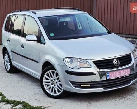 Сірий Фольксваген Туран, об'ємом двигуна 1.6 л та пробігом 225 тис. км за 7777 $, фото 6 на Automoto.ua