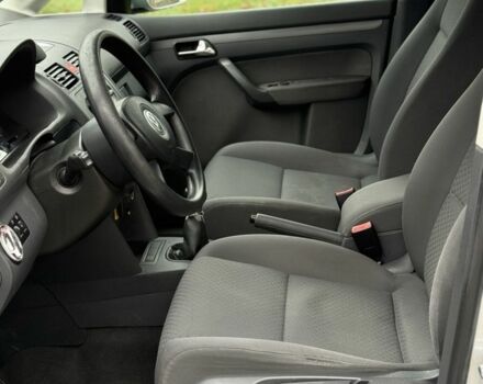 Серый Фольксваген Туран, объемом двигателя 0 л и пробегом 300 тыс. км за 3350 $, фото 7 на Automoto.ua