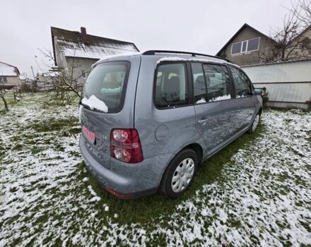 Серый Фольксваген Туран, объемом двигателя 1.4 л и пробегом 240 тыс. км за 5300 $, фото 3 на Automoto.ua