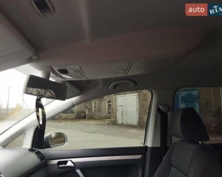 Серый Фольксваген Туран, объемом двигателя 1.6 л и пробегом 254 тыс. км за 7650 $, фото 43 на Automoto.ua