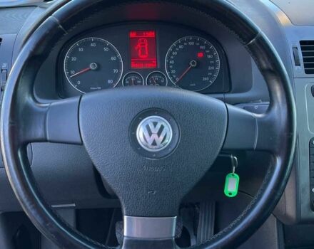 Серый Фольксваген Туран, объемом двигателя 1.4 л и пробегом 242 тыс. км за 7000 $, фото 11 на Automoto.ua