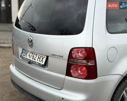 Серый Фольксваген Туран, объемом двигателя 1.97 л и пробегом 370 тыс. км за 6199 $, фото 16 на Automoto.ua