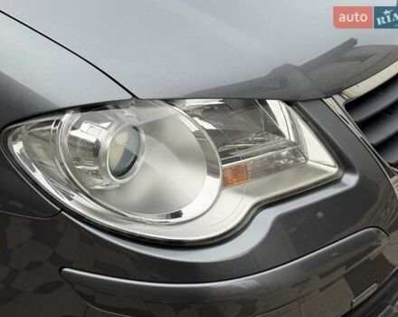 Серый Фольксваген Туран, объемом двигателя 1.6 л и пробегом 251 тыс. км за 6950 $, фото 51 на Automoto.ua