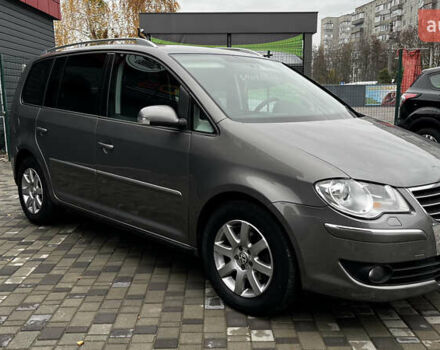 Сірий Фольксваген Туран, об'ємом двигуна 1.97 л та пробігом 302 тис. км за 8000 $, фото 2 на Automoto.ua