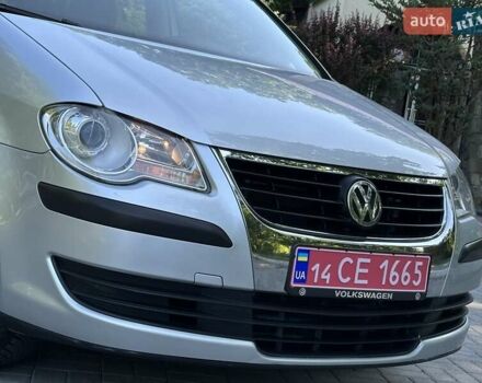 Сірий Фольксваген Туран, об'ємом двигуна 1.6 л та пробігом 230 тис. км за 6750 $, фото 44 на Automoto.ua