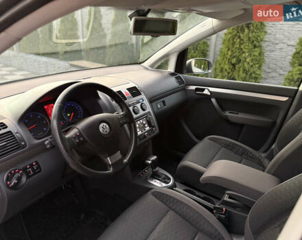 Сірий Фольксваген Туран, об'ємом двигуна 1.9 л та пробігом 221 тис. км за 6600 $, фото 22 на Automoto.ua