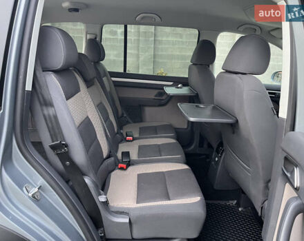 Сірий Фольксваген Туран, об'ємом двигуна 1.4 л та пробігом 48 тис. км за 8999 $, фото 48 на Automoto.ua