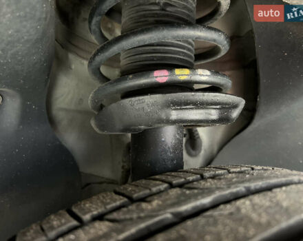 Серый Фольксваген Туран, объемом двигателя 1.6 л и пробегом 217 тыс. км за 8200 $, фото 12 на Automoto.ua