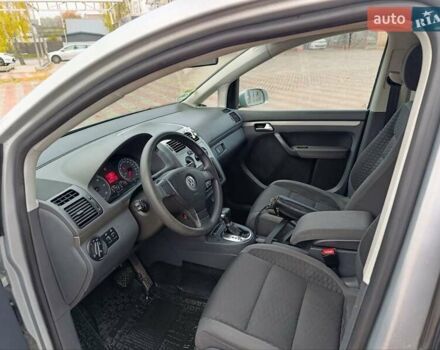 Сірий Фольксваген Туран, об'ємом двигуна 1.9 л та пробігом 285 тис. км за 7900 $, фото 10 на Automoto.ua
