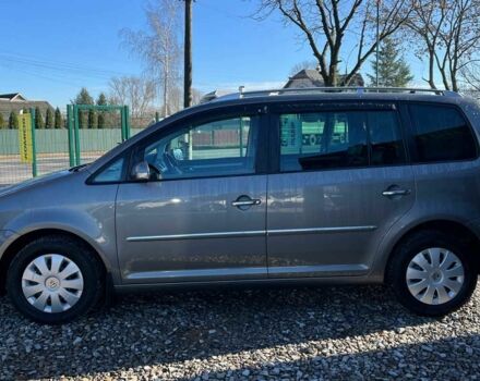 Серый Фольксваген Туран, объемом двигателя 1.4 л и пробегом 242 тыс. км за 7000 $, фото 3 на Automoto.ua