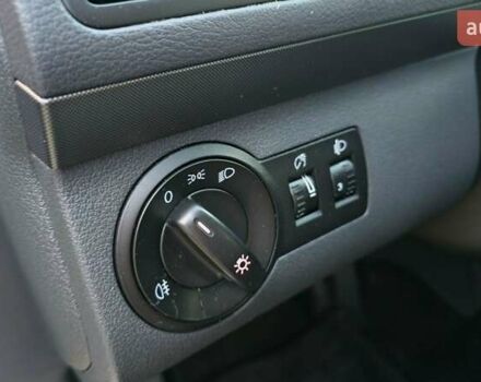 Сірий Фольксваген Туран, об'ємом двигуна 1.6 л та пробігом 225 тис. км за 7777 $, фото 26 на Automoto.ua