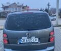 Серый Фольксваген Туран, объемом двигателя 1.9 л и пробегом 317 тыс. км за 6500 $, фото 3 на Automoto.ua