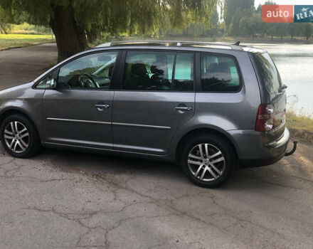 Сірий Фольксваген Туран, об'ємом двигуна 2 л та пробігом 254 тис. км за 6700 $, фото 9 на Automoto.ua