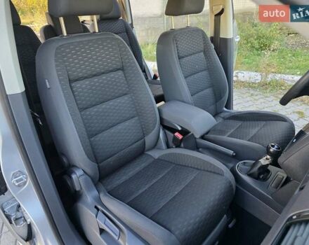 Серый Фольксваген Туран, объемом двигателя 1.6 л и пробегом 225 тыс. км за 6700 $, фото 38 на Automoto.ua