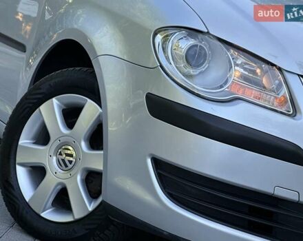 Сірий Фольксваген Туран, об'ємом двигуна 1.6 л та пробігом 230 тис. км за 6750 $, фото 43 на Automoto.ua