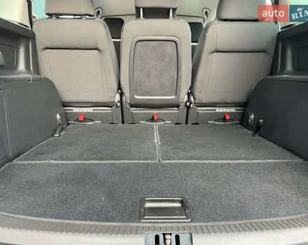 Серый Фольксваген Туран, объемом двигателя 1.6 л и пробегом 217 тыс. км за 8200 $, фото 57 на Automoto.ua