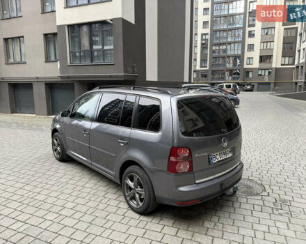 Серый Фольксваген Туран, объемом двигателя 1.9 л и пробегом 282 тыс. км за 6900 $, фото 18 на Automoto.ua