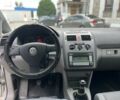 Серый Фольксваген Туран, объемом двигателя 1.6 л и пробегом 275 тыс. км за 6500 $, фото 21 на Automoto.ua